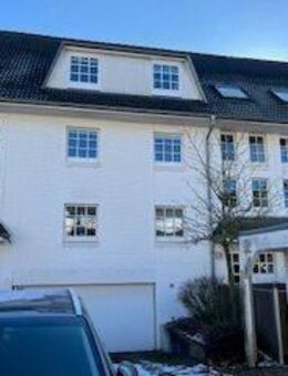 Randgebiet Toitenwinkel - gepflegte 3-Zimmerwohnung mit Balkon und Carport zu verkaufen - Rostock