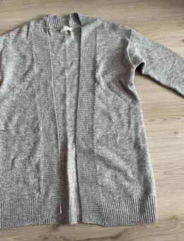 Modell: Cardigan Strickjacke von H&M Gr.XS - Lippstadt
