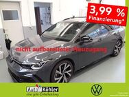 VW Golf Variant, R-Line Display, Jahr 2022 - Mainburg