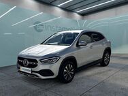 Mercedes GLA 220, d Style OffRoad MBUX-High °, Jahr 2020 - München