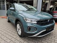 VW T-Roc, 1.5 TSI Life --AppConnect, Jahr 2023 - Frankfurt (Main)