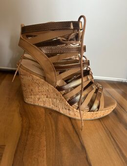 Sandalen zu verkaufen mit Keilabsatz - Stuttgart