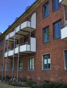 Renovierte Wohnung über 2 Etagen, NUR MIT GÜLTIGEM WBS !!! - Lübeck