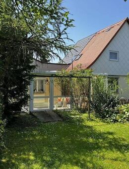 Leipzig Süd: DHH in beliebter Siedlungslage, ca. 1.070 m² Grdstk. und ca. 95 m² Wfl.!!! - Leipzig