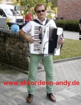 Akkordeonspieler in Bochum, Bielefeld, Beckum, Bottrop, Bramsche, NRW, NSachsen - Münster