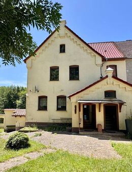 HORN IMMOBILIEN ++ idyllisches Zweifamilienhaus in Wrodow bei Neubrandenburg - Mölln (Mecklenburg-Vorpommern)