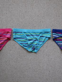 3 Unterhosen Briefs bunt multicolor blau gelb weiß pink XXL - Niddatal