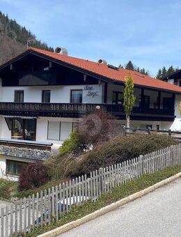 GROßES TRADITIONELLES LANDHAUS MIT BERGBLICK - Berchtesgaden