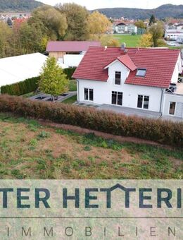 Modernes Wohn- & Geschäftshaus mit Gewerbehallen auf 3.732 qm Grund zu verkaufen! - Nüdlingen