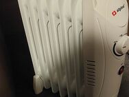 Elektrische Heizung - Ölradiator , neuwertig , klein , 850 Watt - Hohenbrunn