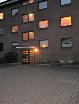 *** stilvolle, schön geschnittene 3-Zimmerwohnung in der Waldstadt (Mölln) *** - Mölln (Schleswig-Holstein)