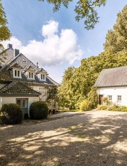 Villa und Atelier aus prominentem Vorbesitz - ein Anwesen mit Geschichte - Behlendorf