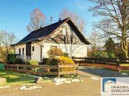 Einfamilienhaus in schöner ruhiger Wohnlage mit Blick in die Natur am Ortsrand von Flammersfeld - Flammersfeld