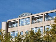 Kudamm - Dachgeschoßwohnung über 2 Etagen mit großer Terrasse - Berlin