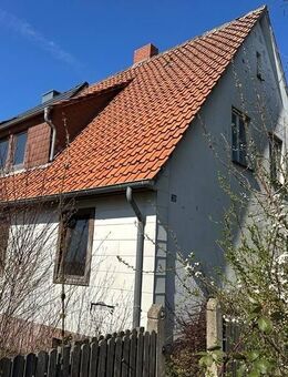 Sanierungsbedürftige Doppelhaushälfte auf einem Erbpachtgrundstück - Laatzen