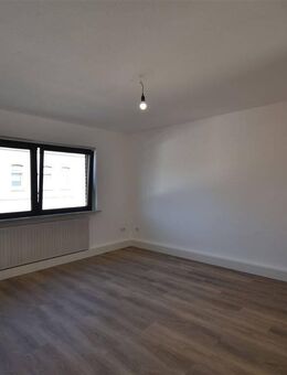 Renoviert! Bezugsfreie 2-Zimmer-Wohnung in ruhiger Lage - Oberhausen