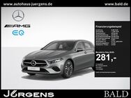 Mercedes A 180, Kompaktlimousine Progressive MBUX Wide, Jahr 2023 - Waldbröl