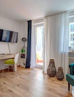Au: Stilvolles 1-Zimmer-Apartment mit Balkon - bald frei - München