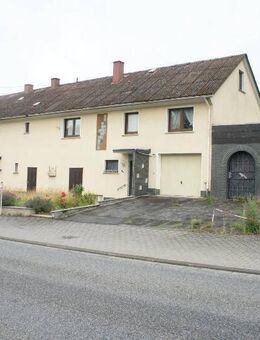 ** SCHNÄPPCHENPREIS** GROSSES HAUS MIT DREI WOHNUNGEN, IDEAL ZUM VERMIETEN ** - Freilingen