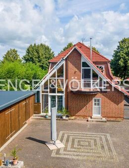 Großes Einfamilienhaus mit exklusivem Garten - Brockel