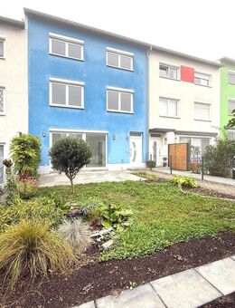 Großes, neuwertiges Reihenhaus mit Garten * in Weingarten * Sie können sofort einziehen - Weingarten (Pfalz)