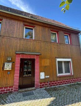 Einfamilienhaus in zentraler ruhiger Lage von Zwenkau mit Doppelgarage zu verkaufen - Zwenkau