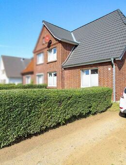 Charmante Doppelhaushälfte mit schönem Außenbereich und neuem Dach in ruhiger Lage von Pönitz - Scharbeutz