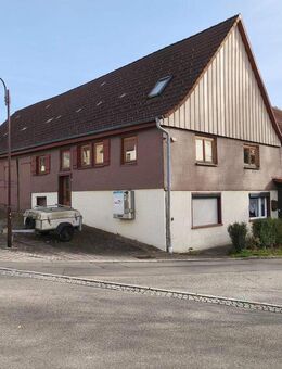 Haus mit Scheune und zwei Wohnungen plus extra Pferdestall - Pfalzgrafenweiler