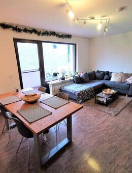 Gepflegte 4-Zimmer-Eigentumswohnung mit Balkon, Garage und Blick ins Grüne - zentrale Lage in Senden - Senden (Nordrhein-Westfalen)