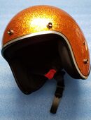Neuer Helm von North mit Metalflakes-Lackierung in 79618