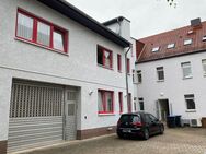 Zentral gelegenes Wohn-und Geschäftshaus | 1 Wohnung und 4 Gewerbeeinheiten - Bitterfeld-Wolfen Bitterfeld