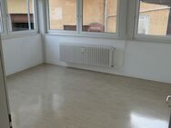 Helle, neu renovierte 3 ZKB-Innenstadt-Wohnung im Stadthaus - Alzey