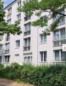 IMMOBERLIN.DE - Helle Westend-Wohnung mit Pkw-Stellplatz nahe Brixplatz - Berlin