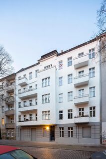 3-Zimmer-Altbauwohnung mit Balkon in begehrtem Weserkiez