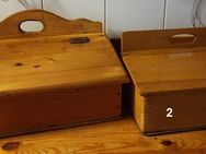 2 dekorative Vintage Holz Kästen - ehemals Schuhputzkästen - Niederfischbach