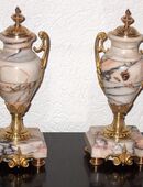 Antike Marmorvase,Prunkvase,Beisteller,Deckelvase,Deckelurne,Vasen,Urnen,Marmor in 47533