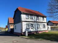 Einfamilienhaus mit Nebengelass, Partyraum und großem Grundstück in Ortsrandlage von Sonneborn - Sonneborn