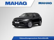 VW Tiguan, 1.5 TSI ACTIVE, Jahr 2023 - München