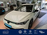 VW Golf, 1.5 TSI VIII Active Sportfahrwer, Jahr 2022 - Gladenbach