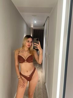 NEU 🔥 Sofia 🔥 24 J. 🔥 rassige Schönheit bietet Top-Service 🔥 besuchbar und Haus-/Hotelbesuche