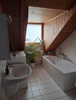 3 1/2 ZI. DG Wohnung in Unterhaching im 3 Fam. Haus -Privat- - Unterhaching