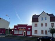 Mehrfamilienhaus 2 WE sanierungsbedürftig mit angrenzenden Verkaufsladen ca. 120 m² auf großem Grundstück direkt in Zerbst - Zerbst (Anhalt)