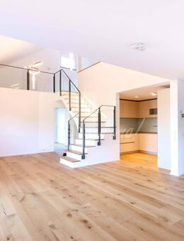Traumhafte 4,5 Zi. Maisonette Wohnung mit Balkon und Terrasse - Erstbezug im Herzen von Pfullingen - Pfullingen