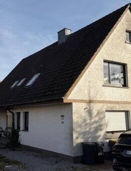 Großzügiges Zweifamilienhaus in angenehmer Wohnlage von Altena-Dahle - Altena