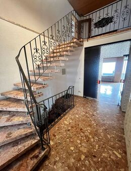 Eleganter Bungalow mit Einliegerwohnung und erstklassigem Wohnkomfort auf drei Ebenen. - Dannstadt-Schauernheim