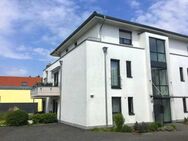 Stilvolle, neuwertige 2-Zimmer-Penthouse-Wohnung mit Balkon und EBK in St. Augustin - Sankt Augustin