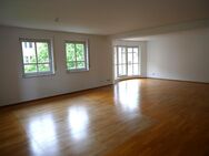 Großzügige und exklusive 5-Zimmer Etagenwohnung, zentrale Lage Gärten h.d. Veste, Burgnähe, neue Einbaukücke, großer Balkon, Aufzug 3. OG, 2xTG - Nürnberg