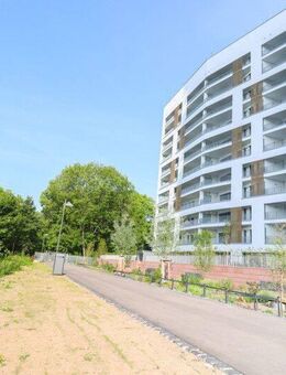 Großzügiges Wohnvergnügen mit Sonnenbalkon, Parkett und moderner Einbauküche in bester Lage! - Frankfurt (Main)