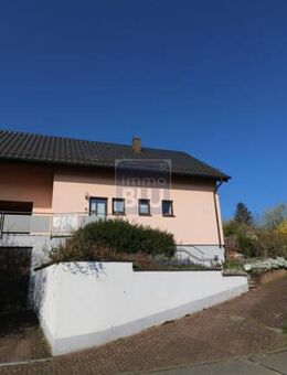 Gegen Gebot: off. Besi. Sa, 9.8.25 14:00-16:00 Uhr, freistehend, großer Garten, Balkon, Garagen..... - Walzbachtal