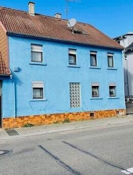 Sanierungsbedürftiges Einfamilienhaus in zentraler Lage von Oberhausen - Oberhausen-Rheinhausen